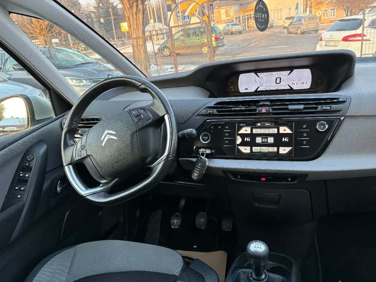 Citroen C4 SpaceTourer - фото 10