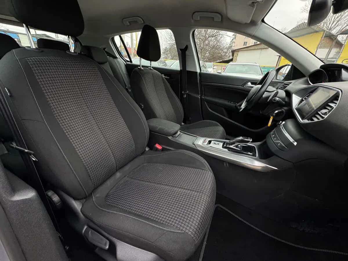 Peugeot 308 - фото 11