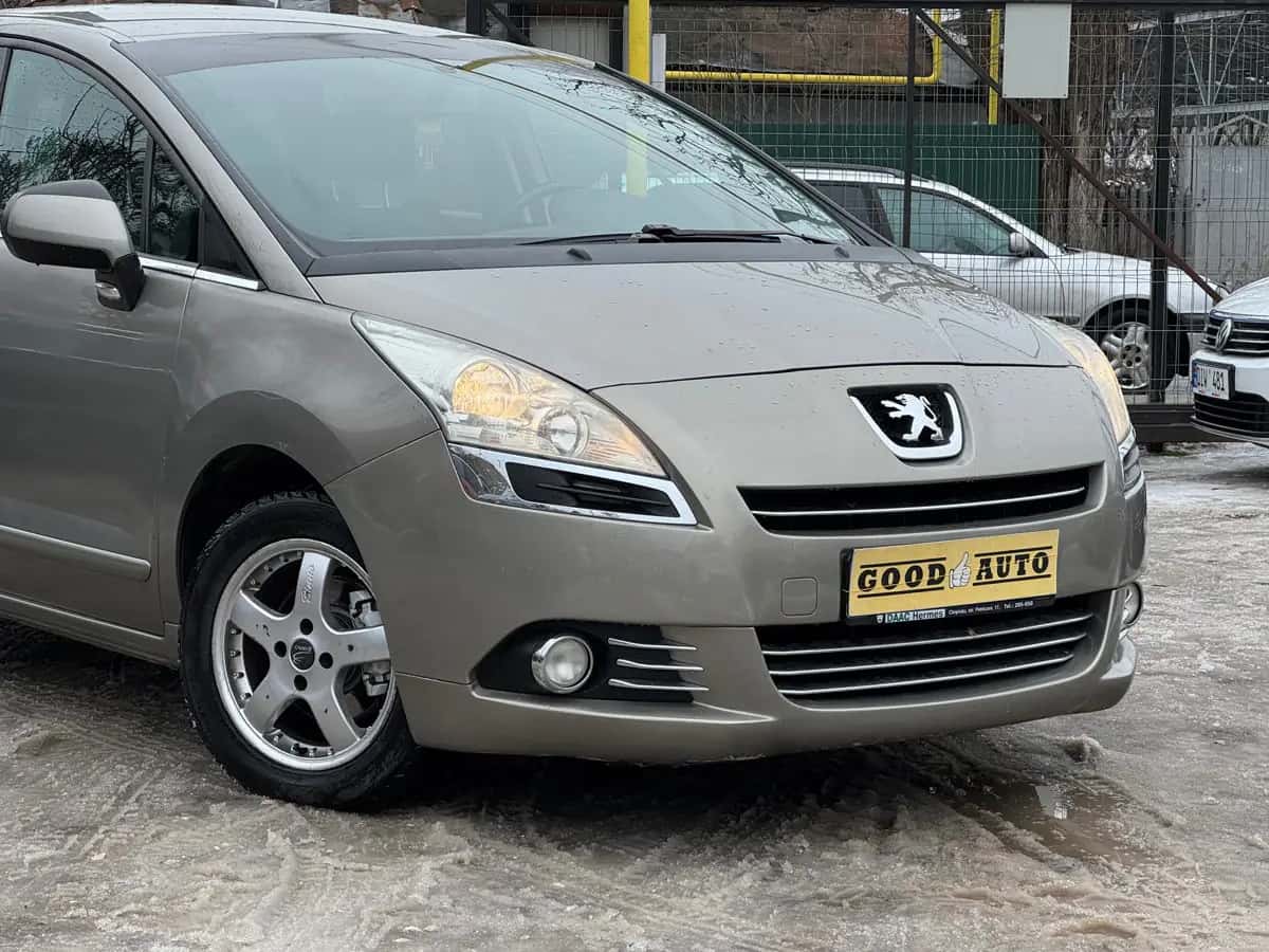 Peugeot 5008 - fotografia 2