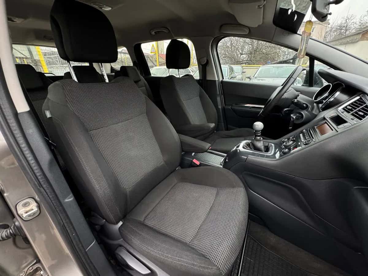 Peugeot 5008 - fotografia 10
