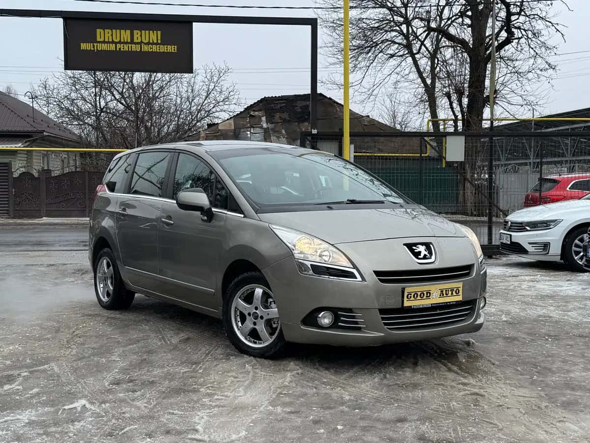 Peugeot 5008 - fotografia 1