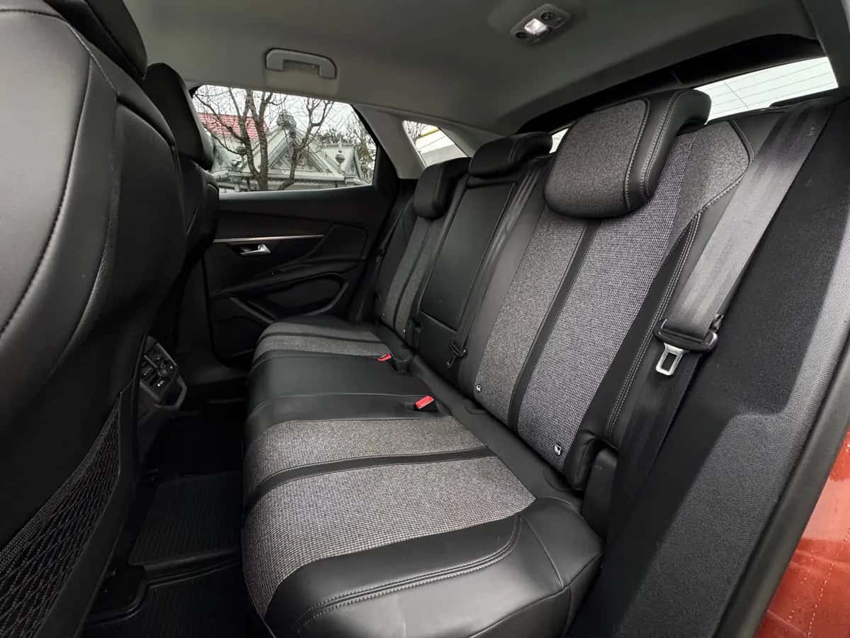 Peugeot 3008 - fotografia 11