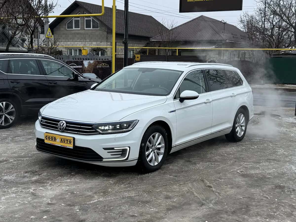 Volkswagen Passat - фото 4