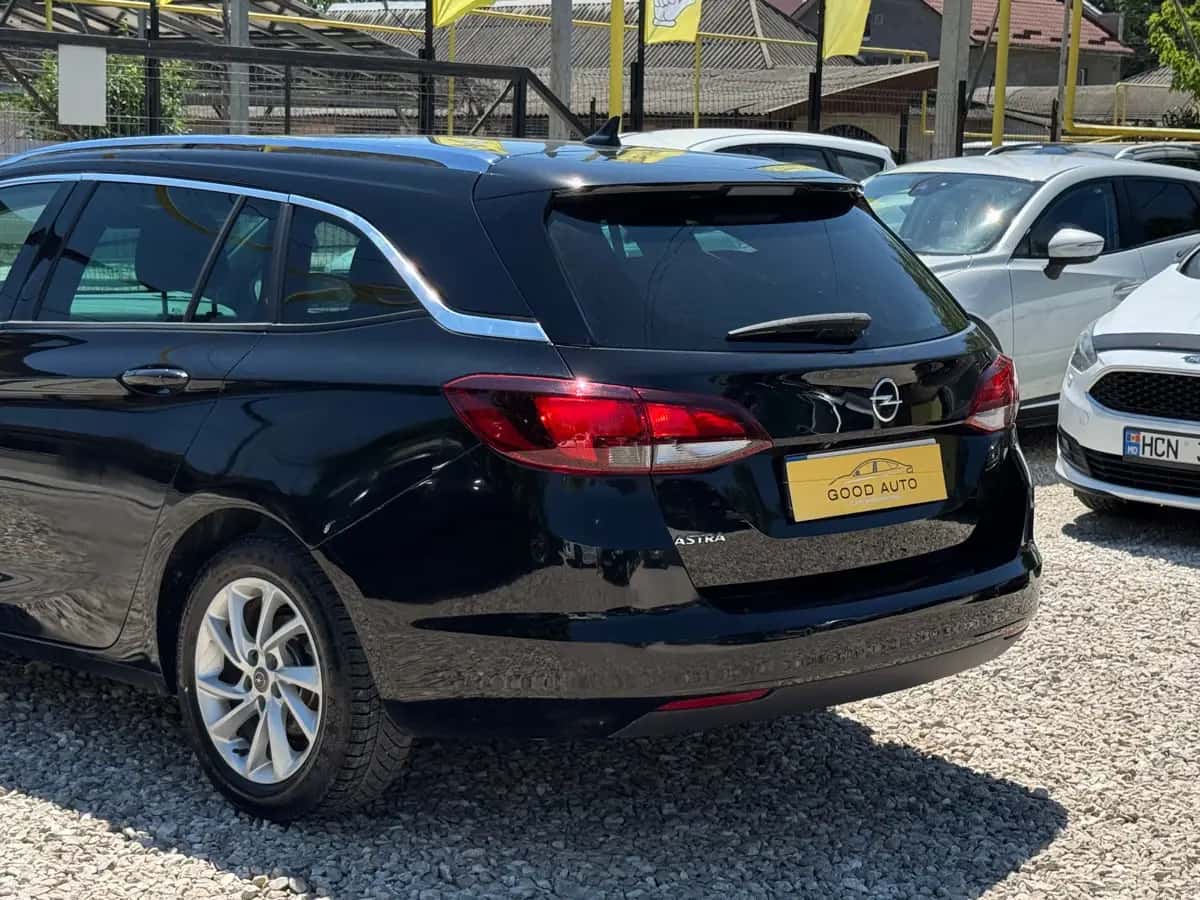 Opel Astra - fotografia 7
