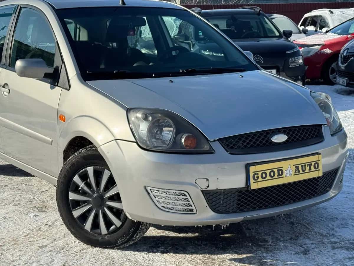 Ford Fiesta - фото 2