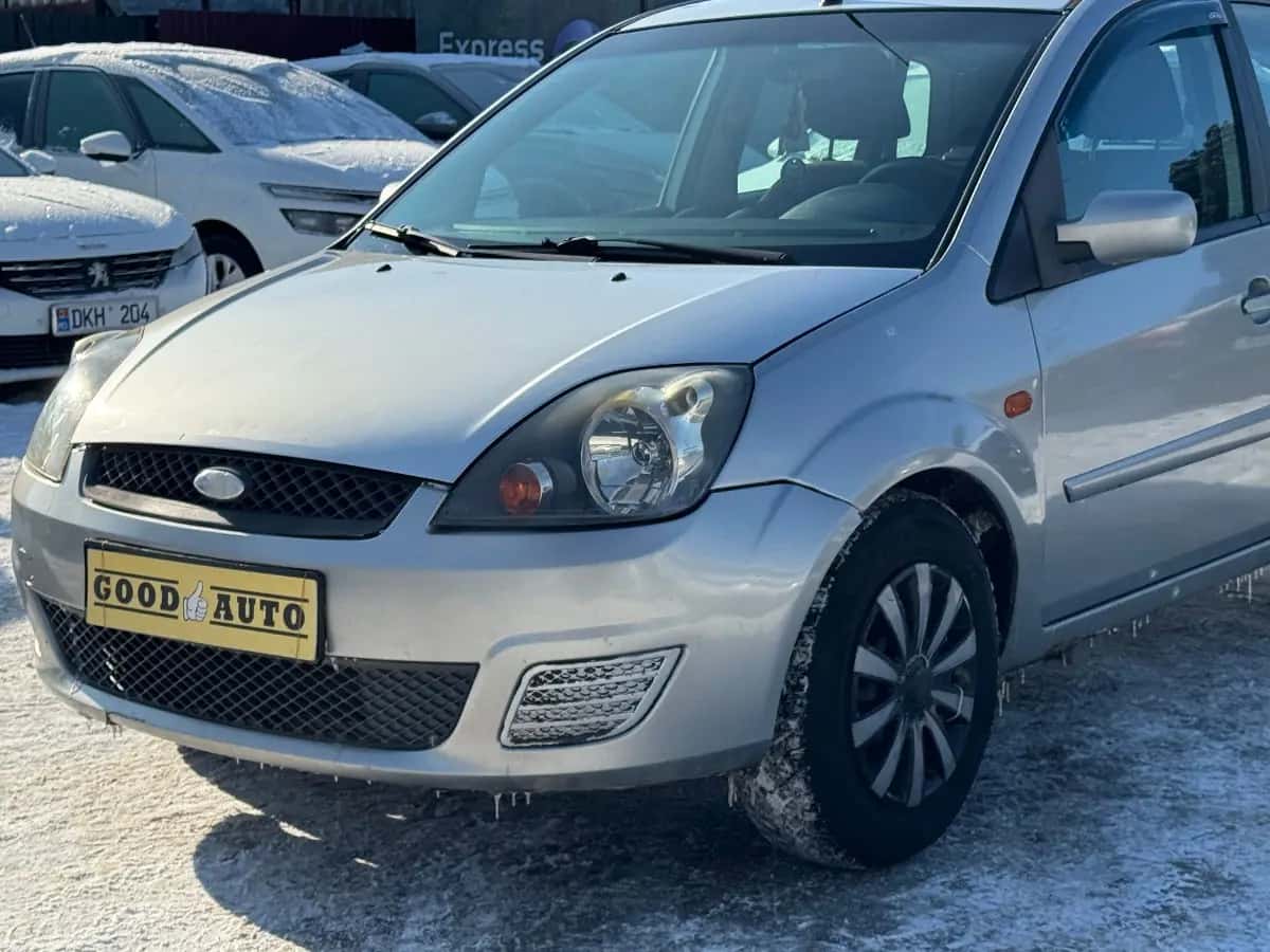 Ford Fiesta - фото 4