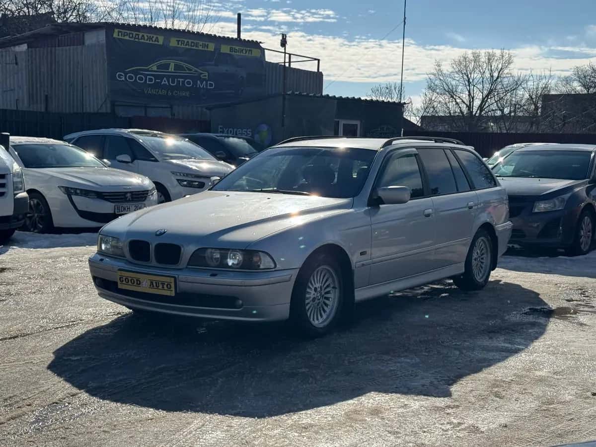 Bmw 5 Series - фото 3