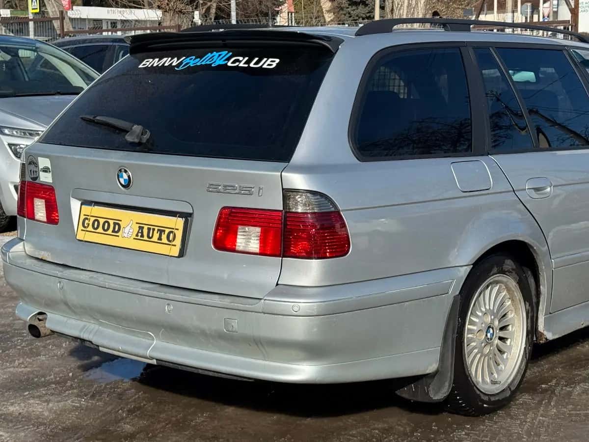 Bmw 5 Series - фото 8