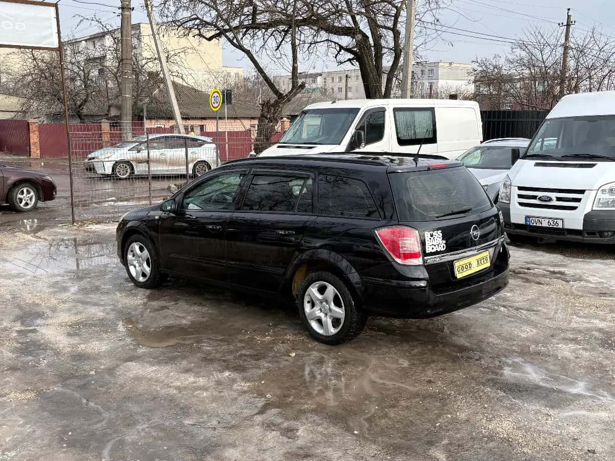 Opel Astra - фото 4