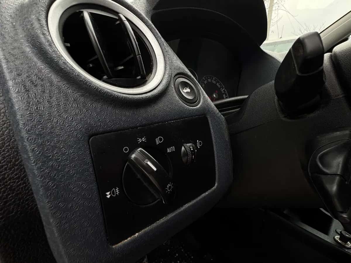 Ford Fusion - fotografia 14