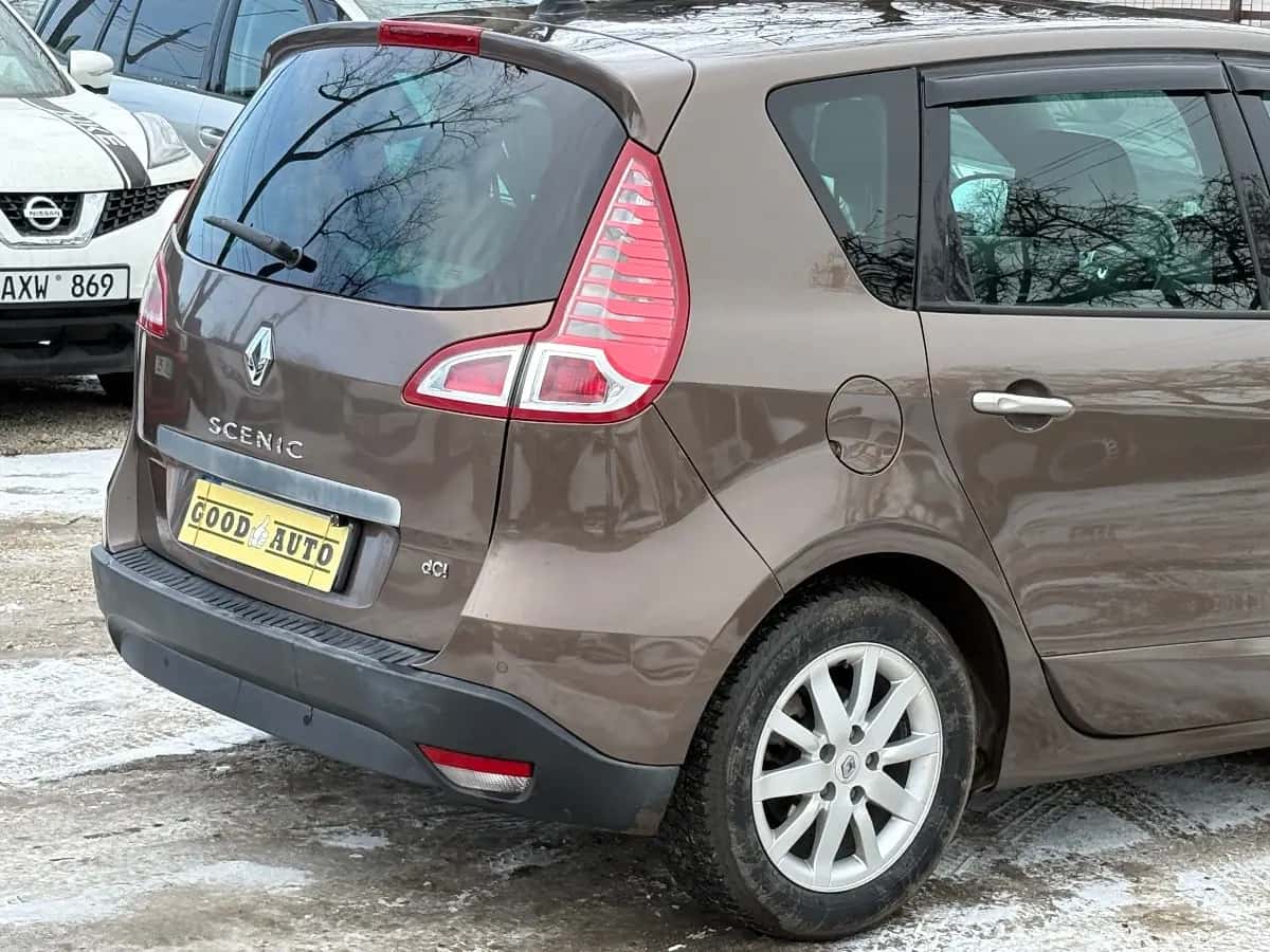 Renault Scenic - фото 6