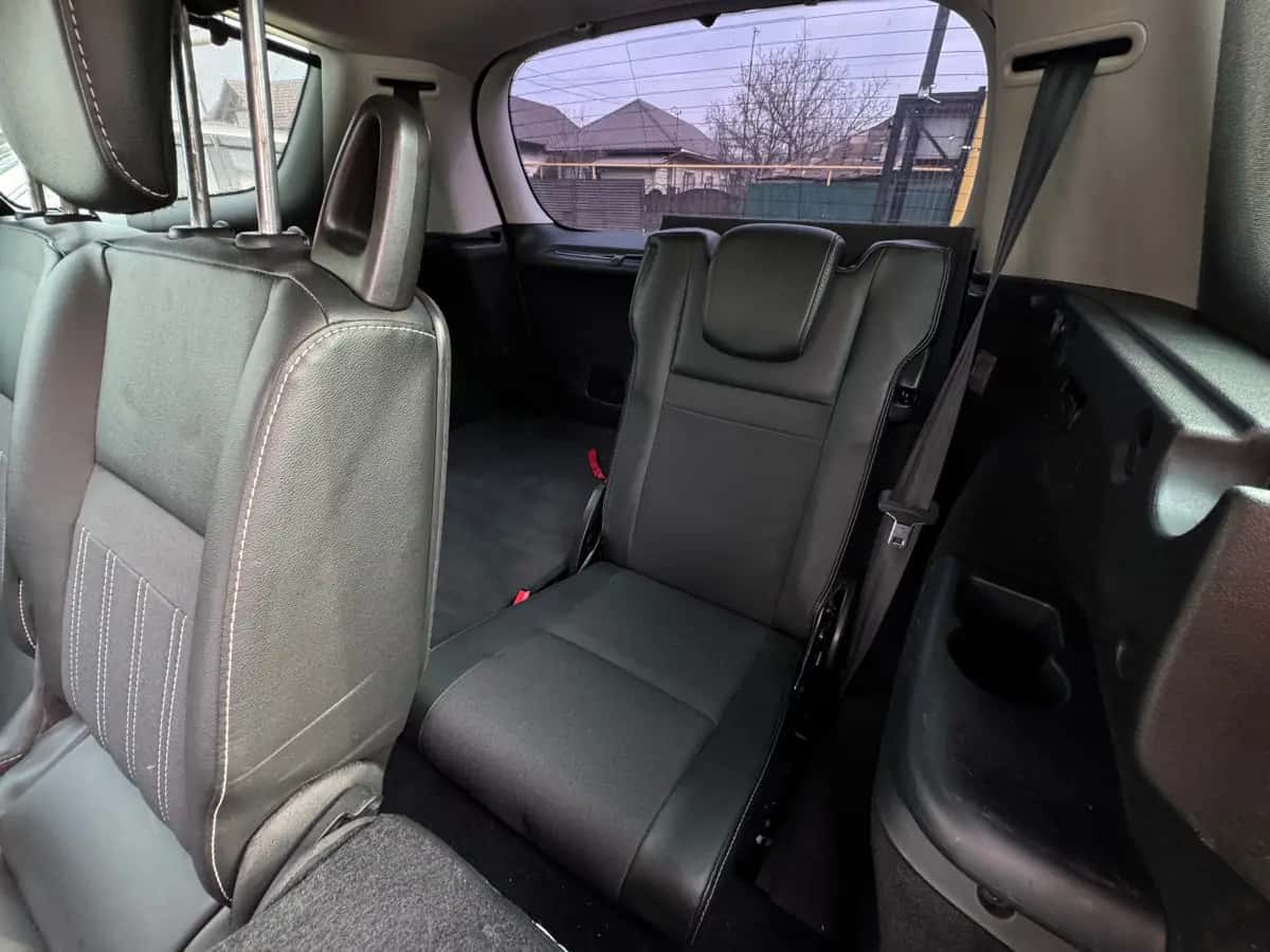 Renault Grand Scenic - фото 11