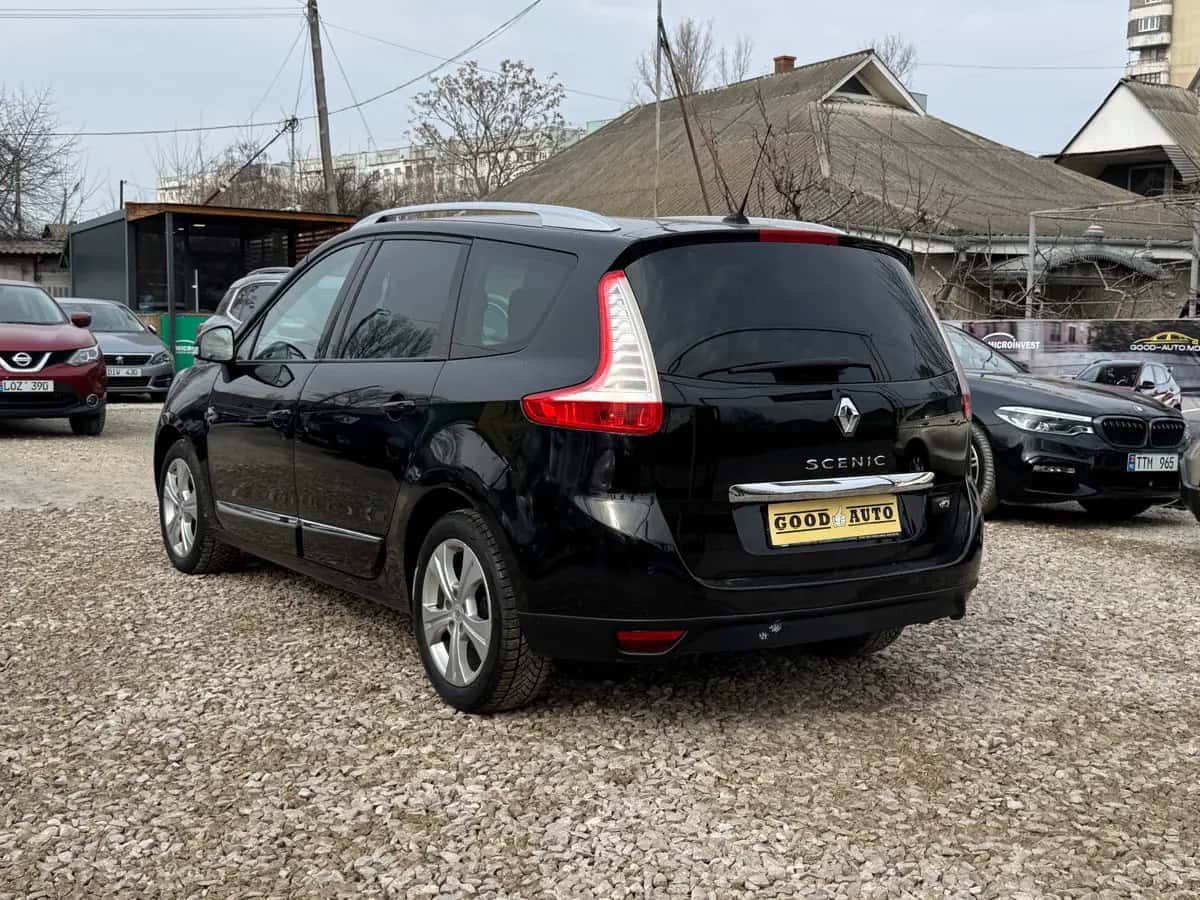 Renault Grand Scenic - фото 6