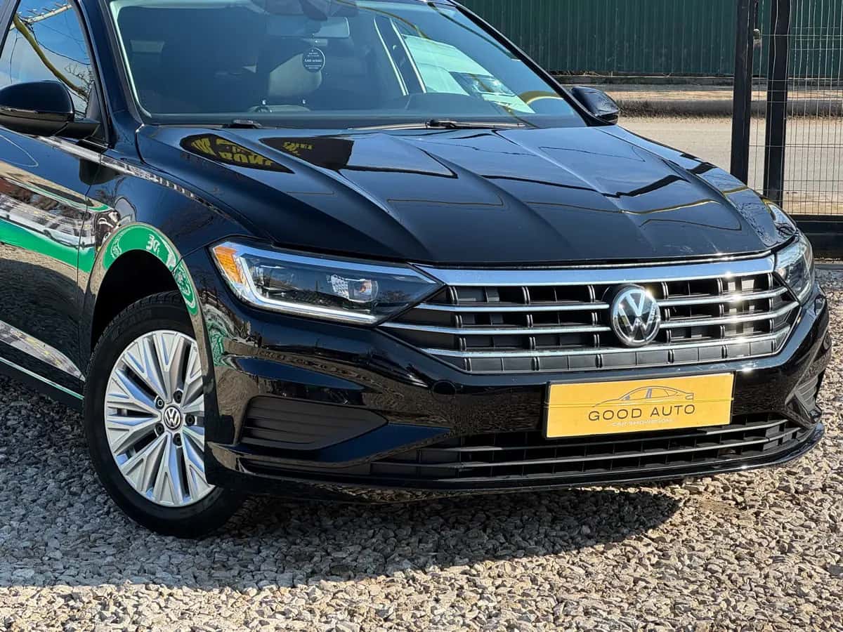 Volkswagen Jetta - фото 2