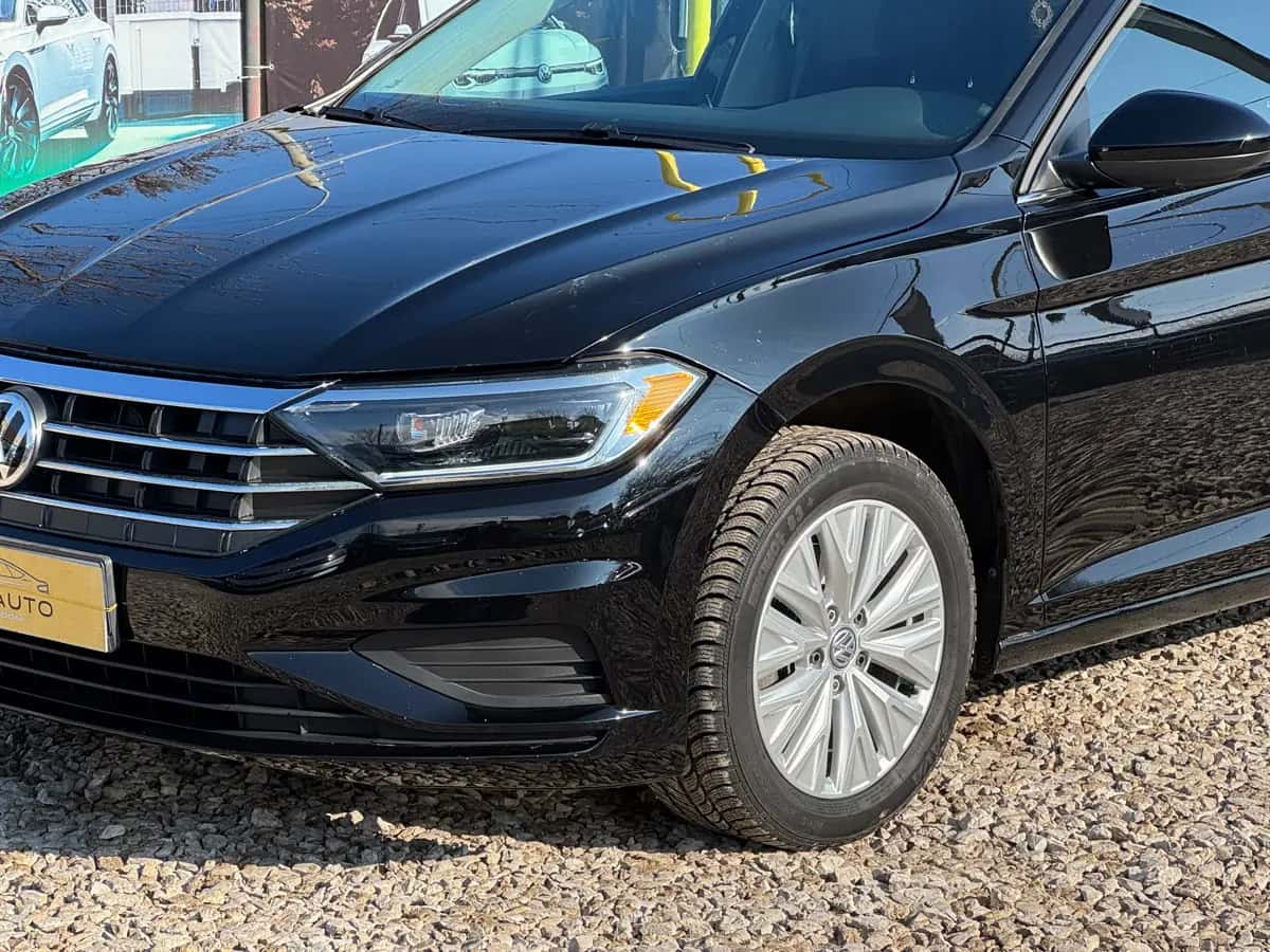 Volkswagen Jetta - фото 5