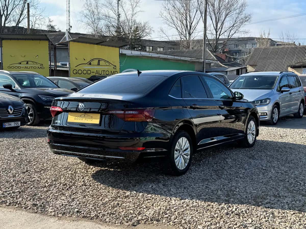 Volkswagen Jetta - фото 6