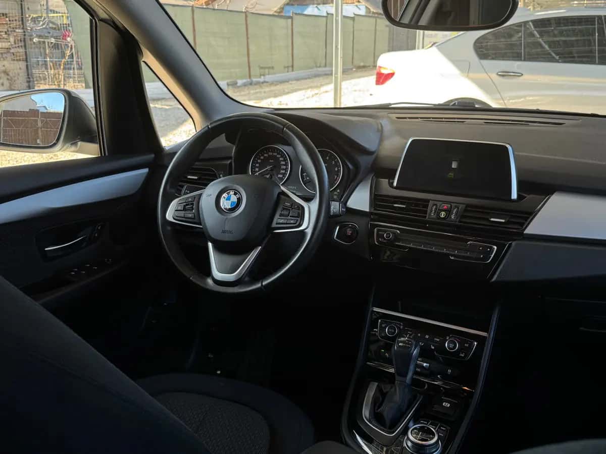 Bmw 2 Series - fotografia 16