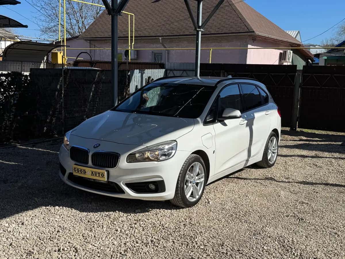 Bmw 2 Series - fotografia 3