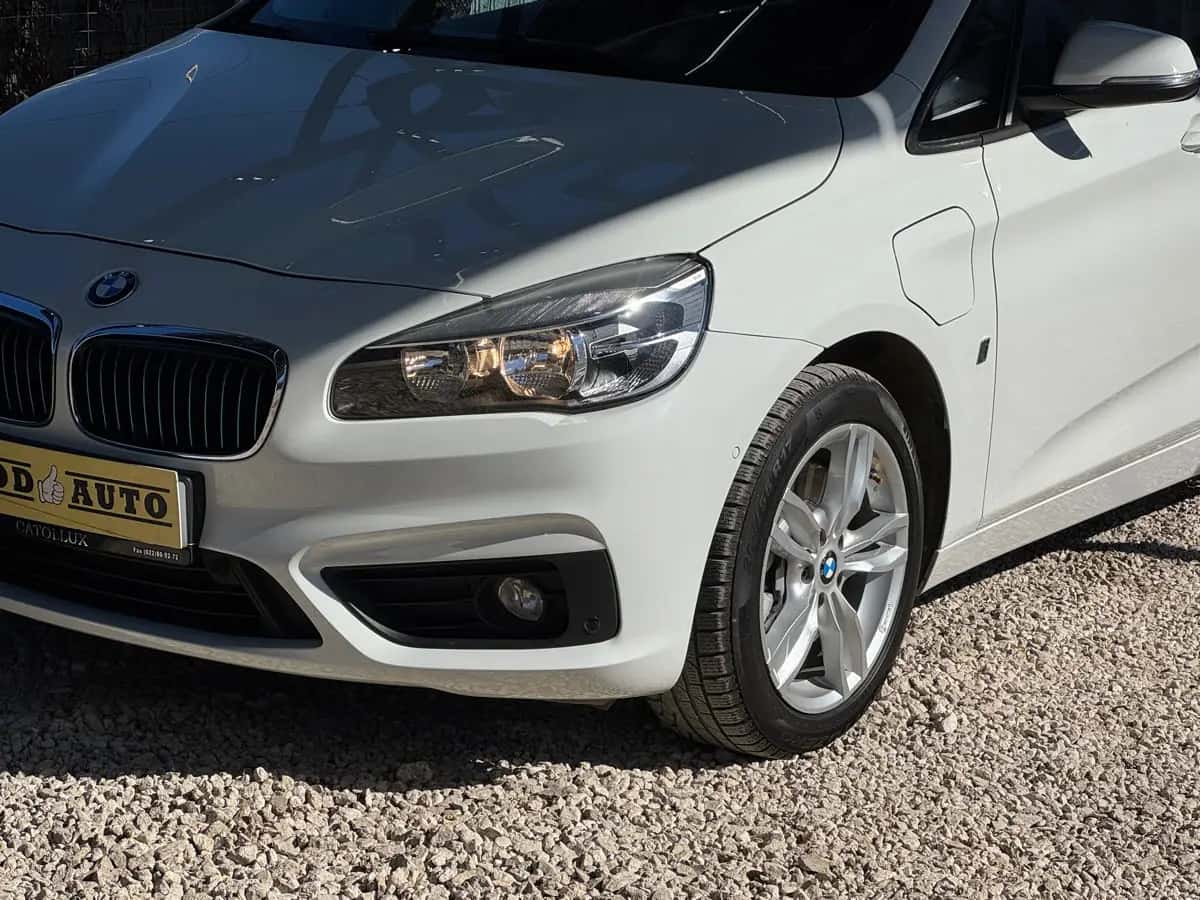 Bmw 2 Series - fotografia 4
