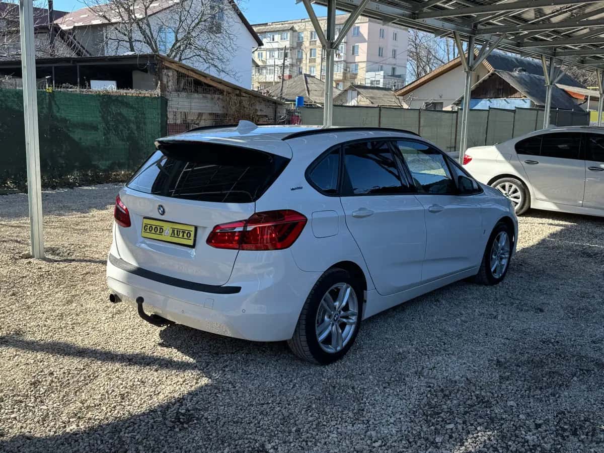 Bmw 2 Series - fotografia 5