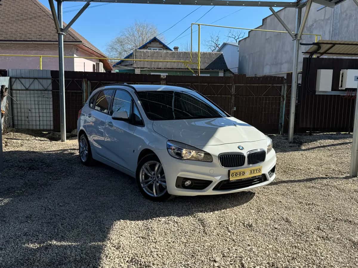 Bmw 2 Series - fotografia 1