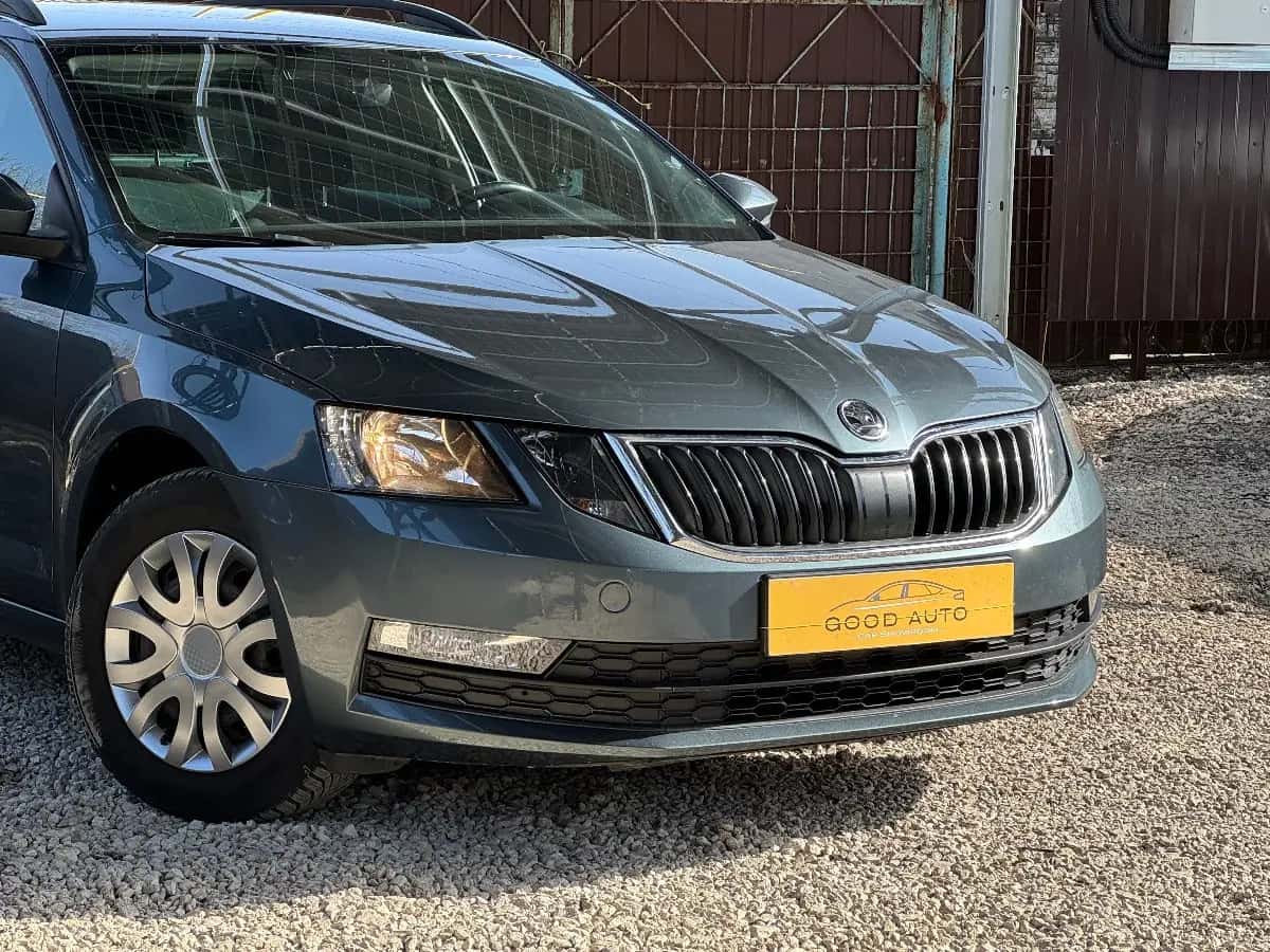 Skoda Octavia - фото 2