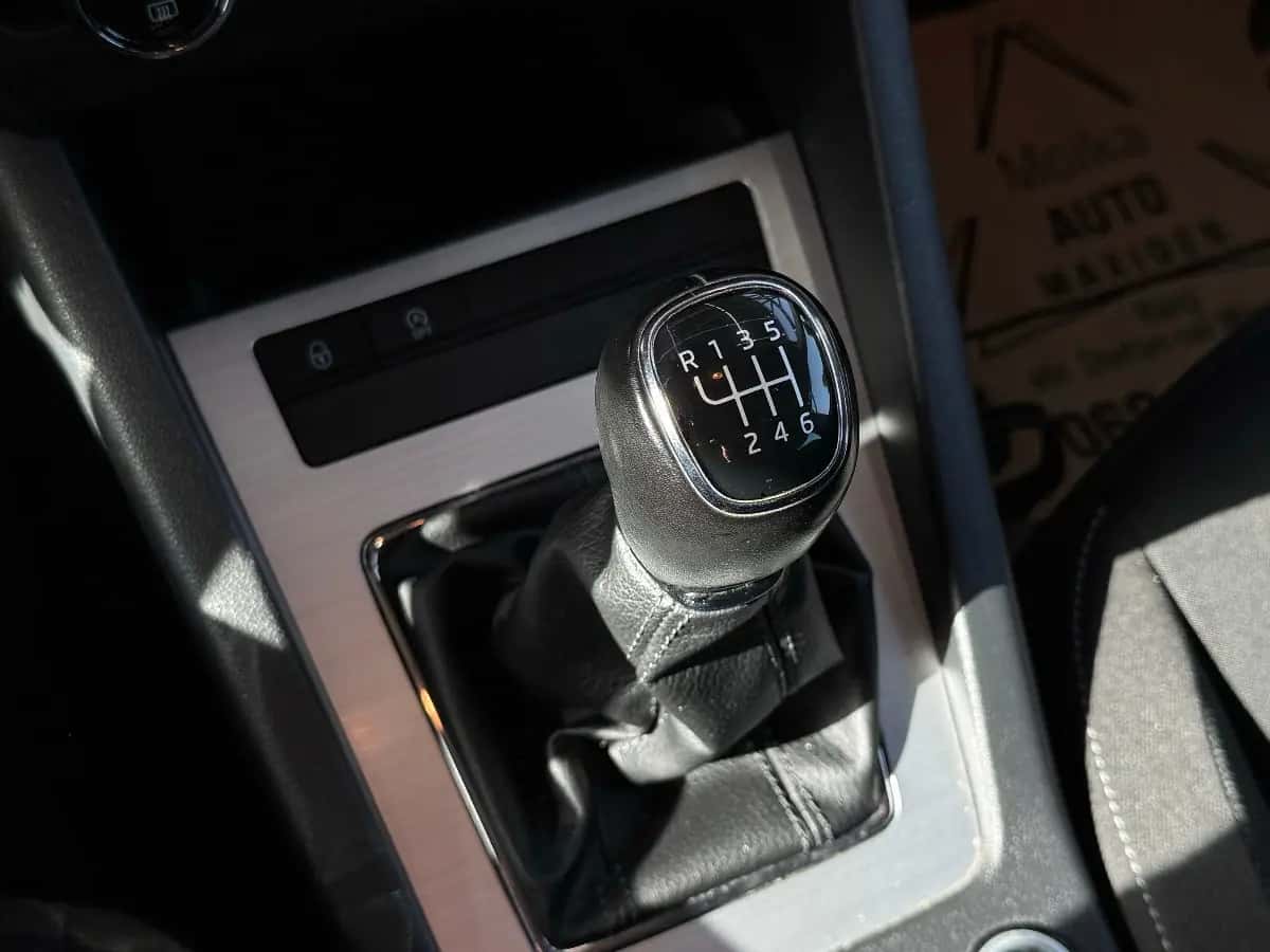Skoda Octavia - фото 12