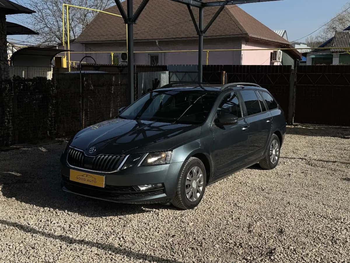 Skoda Octavia - фото 3
