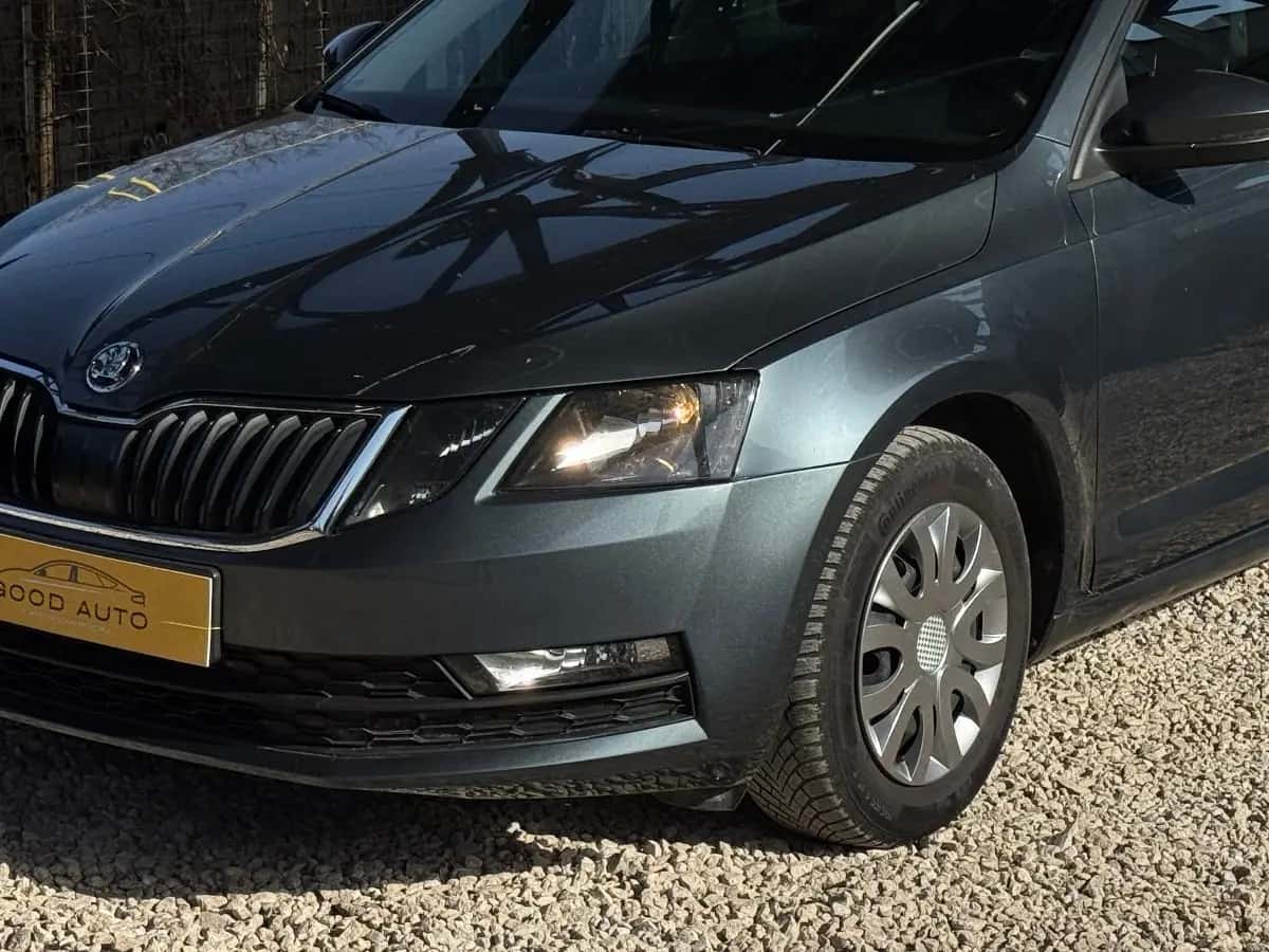 Skoda Octavia - фото 4