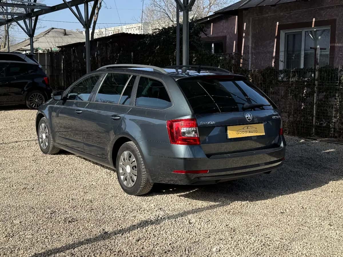 Skoda Octavia - фото 5