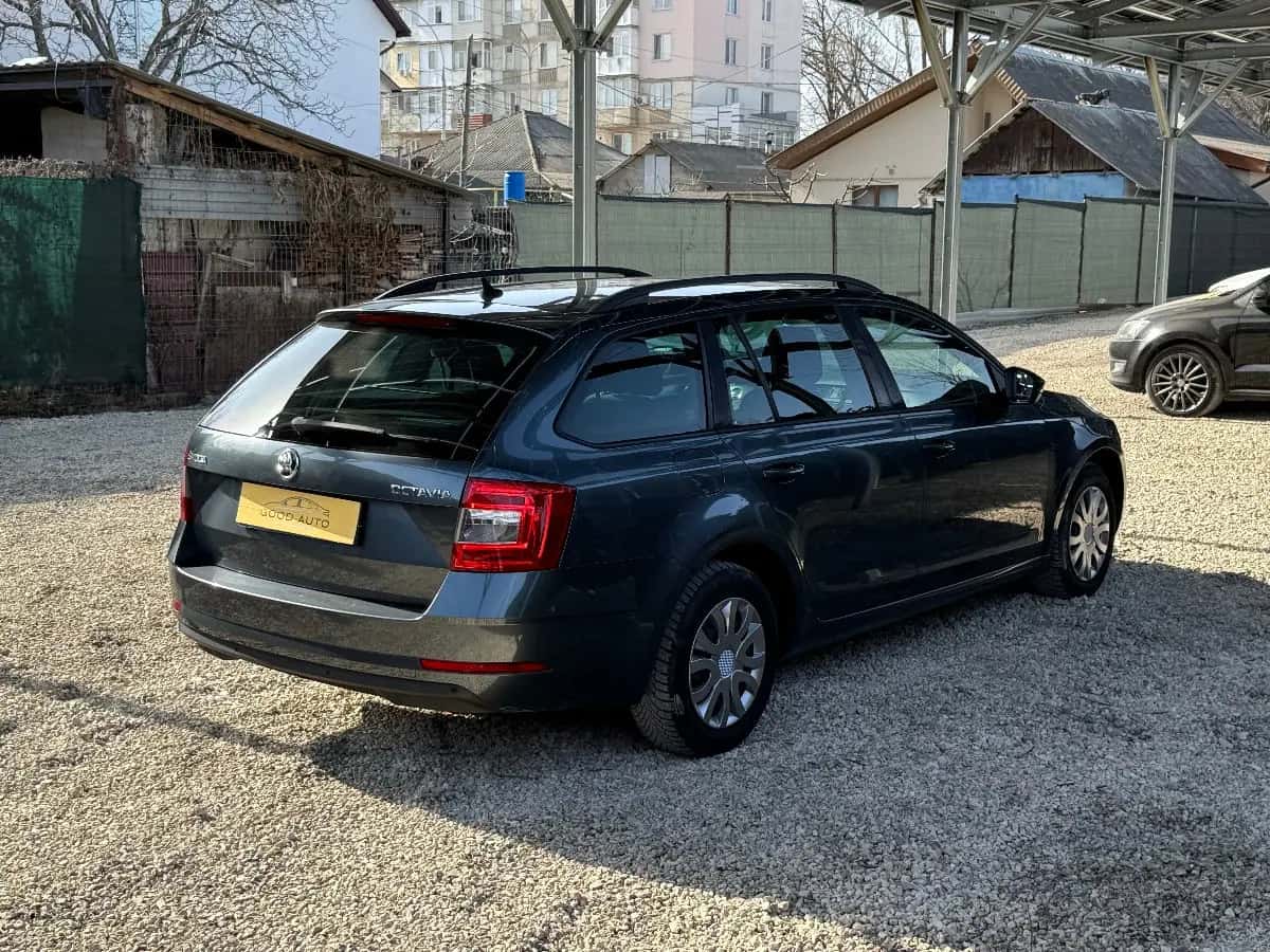 Skoda Octavia - фото 7