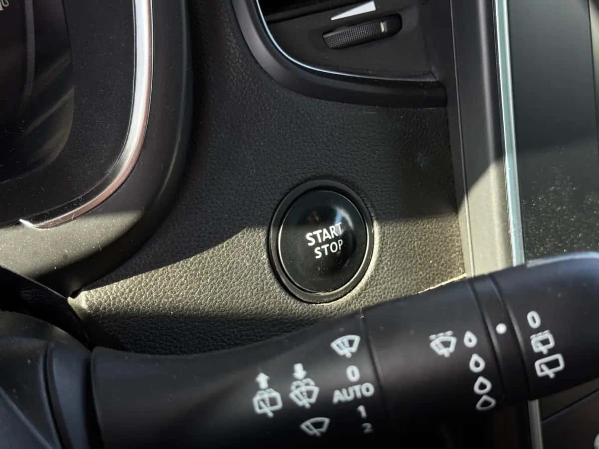 Renault Scenic - fotografia 17