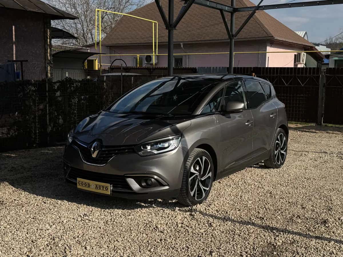 Renault Scenic - fotografia 3