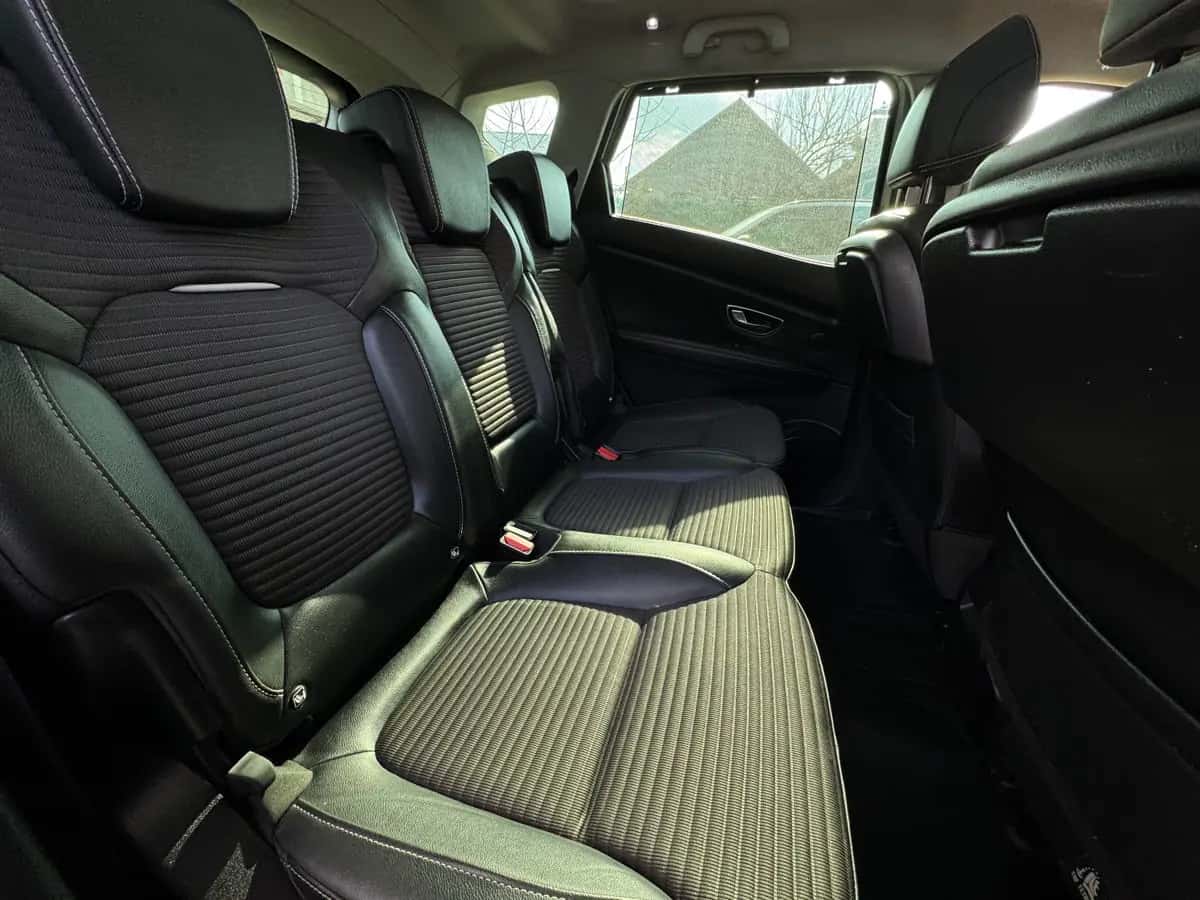 Renault Scenic - fotografia 10