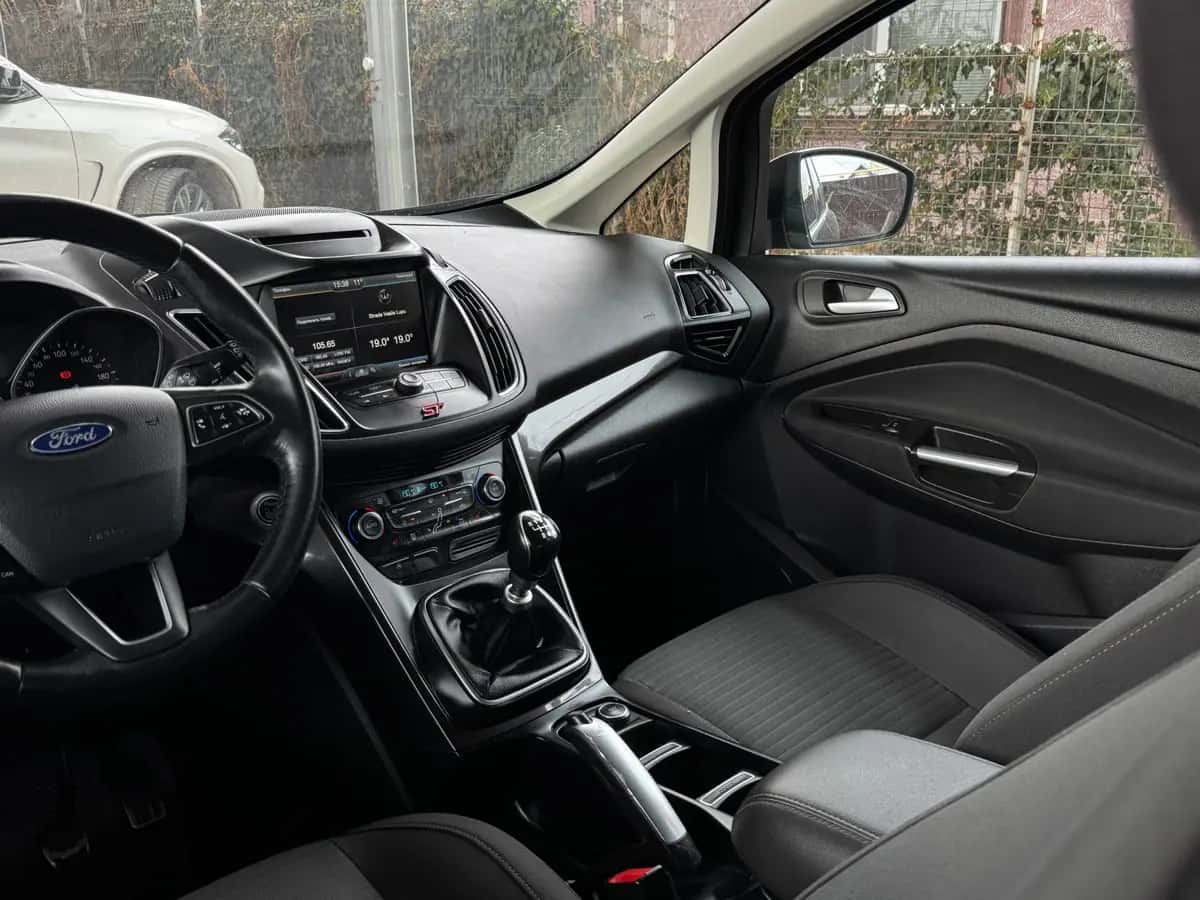Ford Grand C-MAX - fotografia 12
