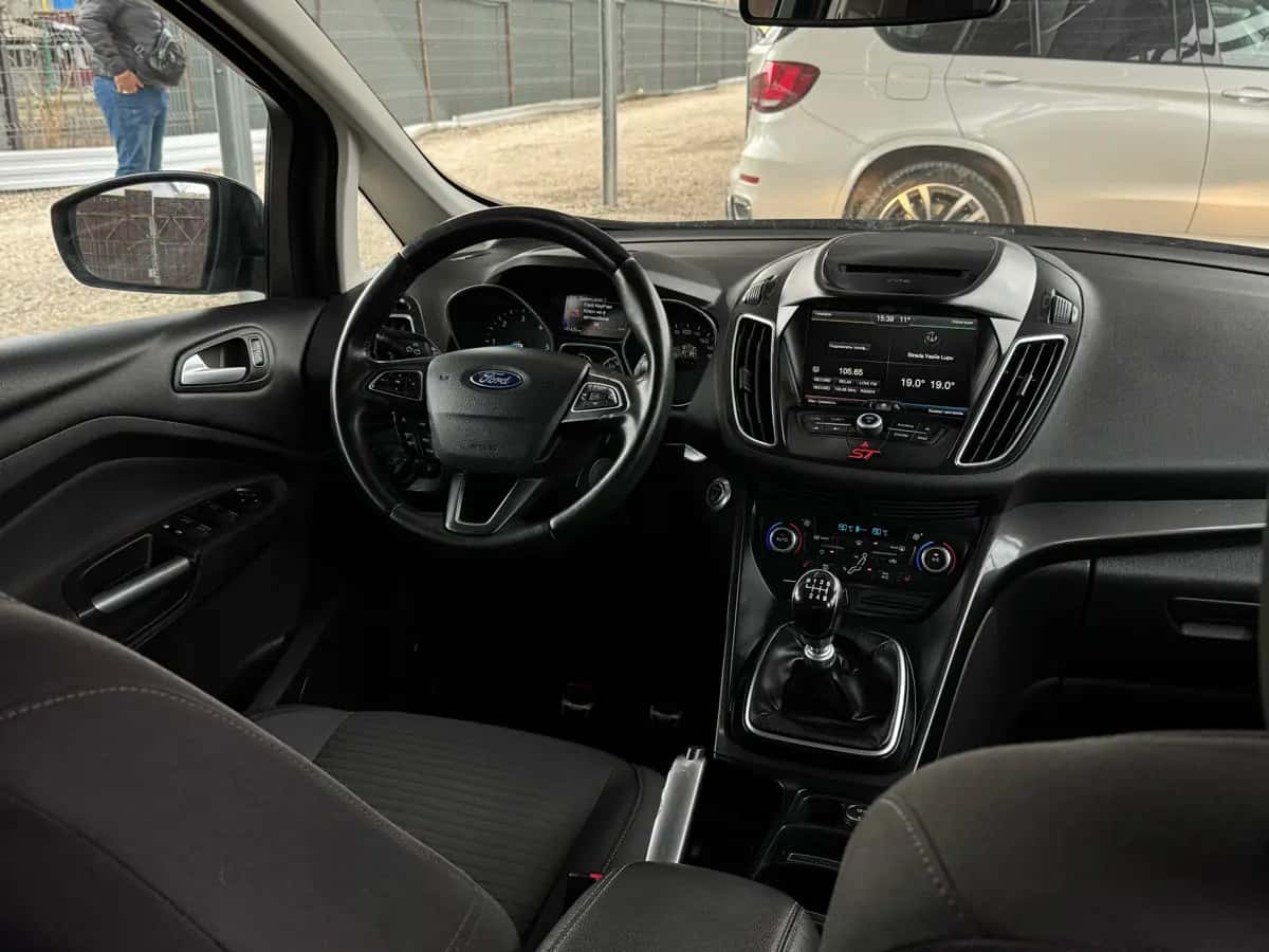 Ford Grand C-MAX - fotografia 18