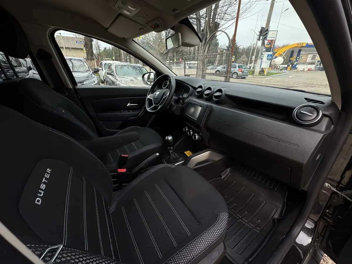 Dacia Duster - fotografia 10