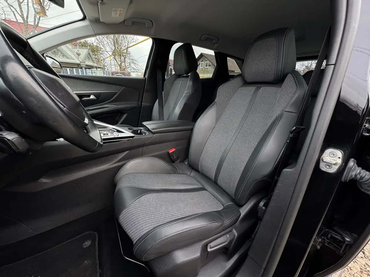 Peugeot 3008 - fotografia 12