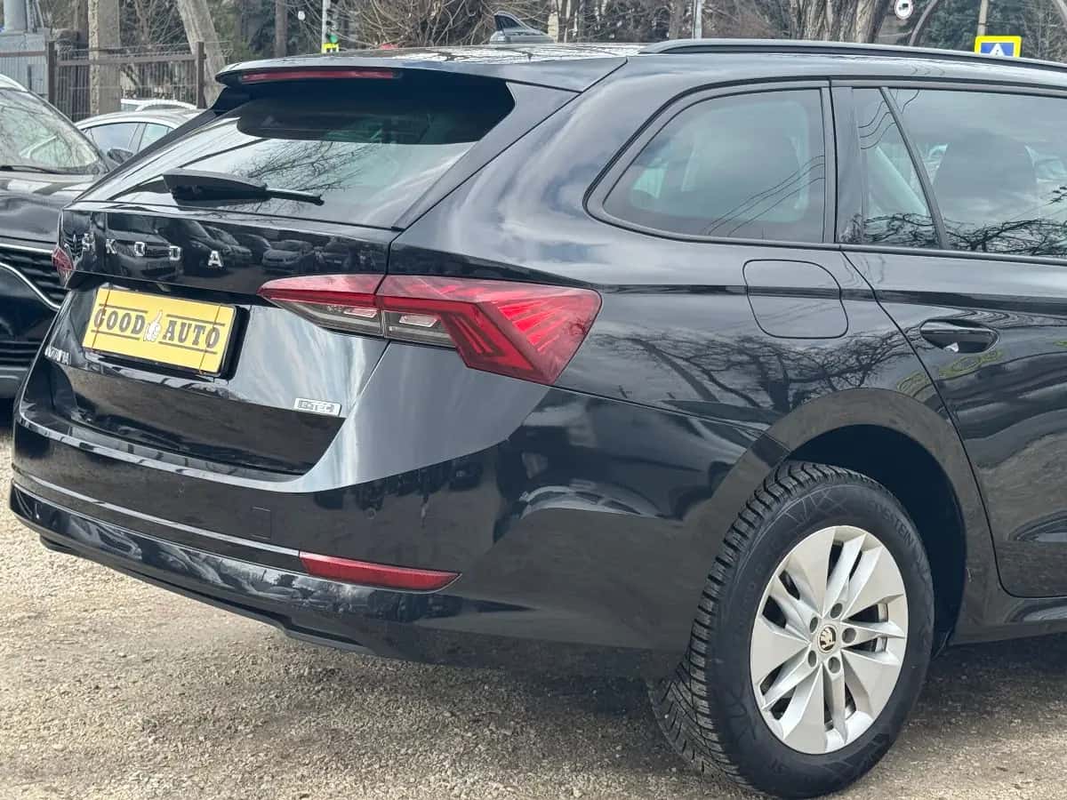 Skoda Octavia - фото 8