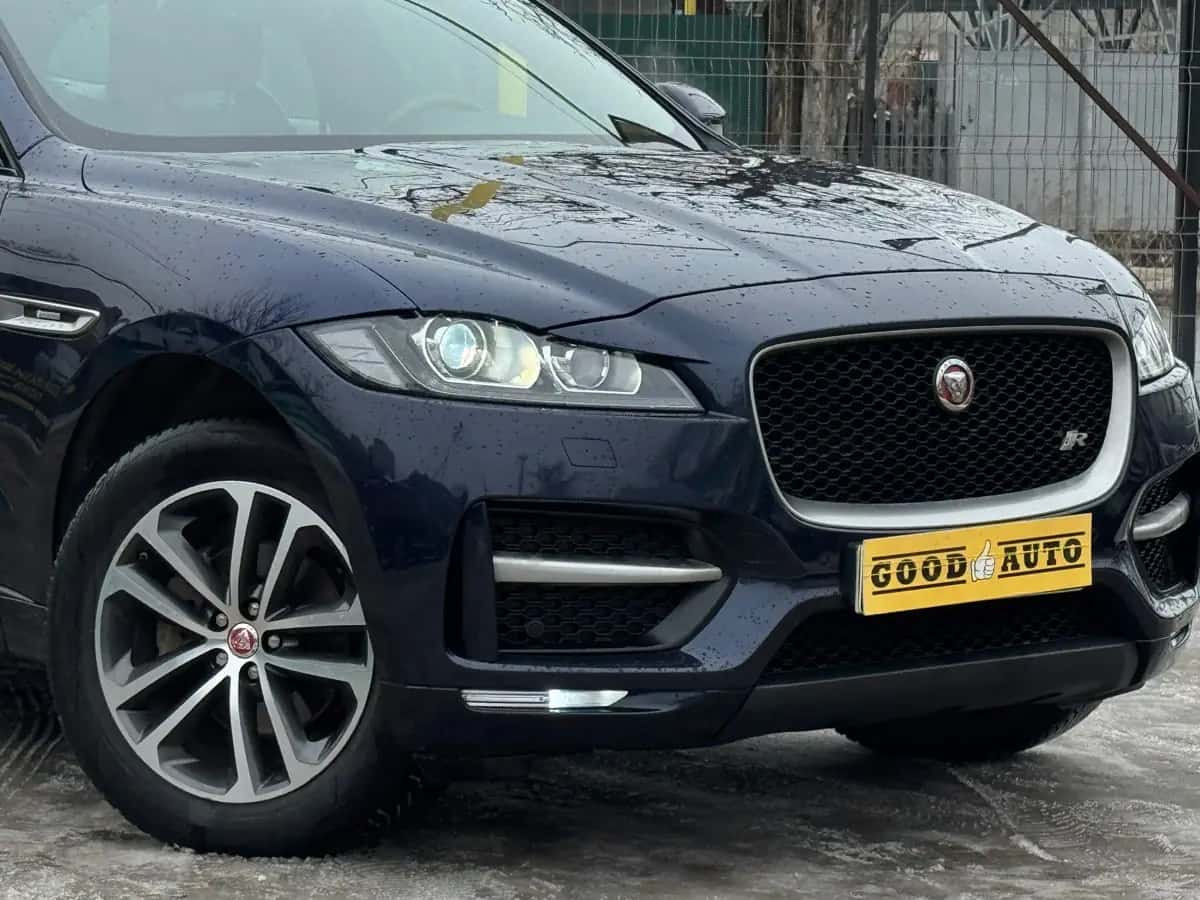 Jaguar F-PACE - fotografia 2