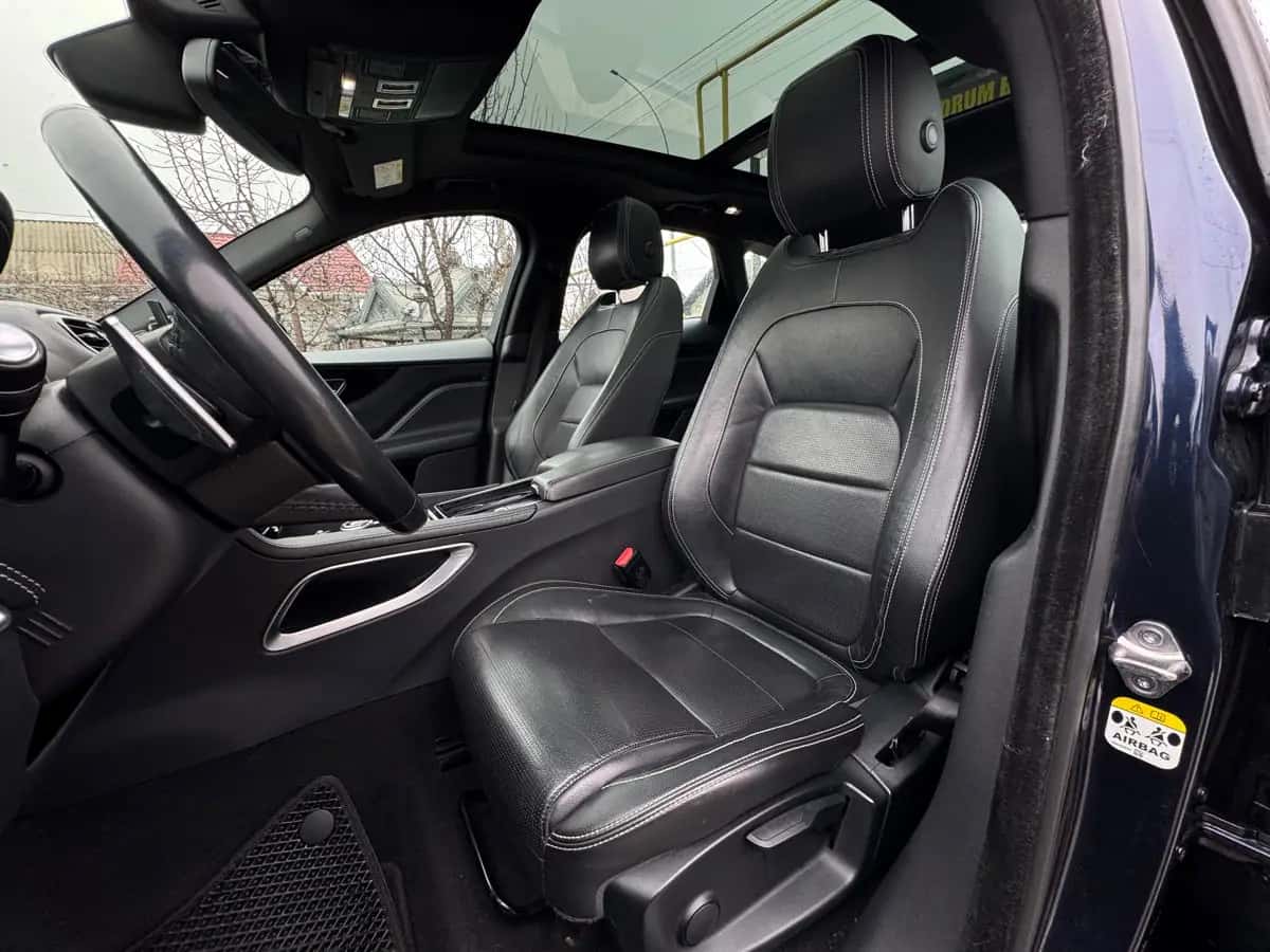 Jaguar F-PACE - fotografia 11