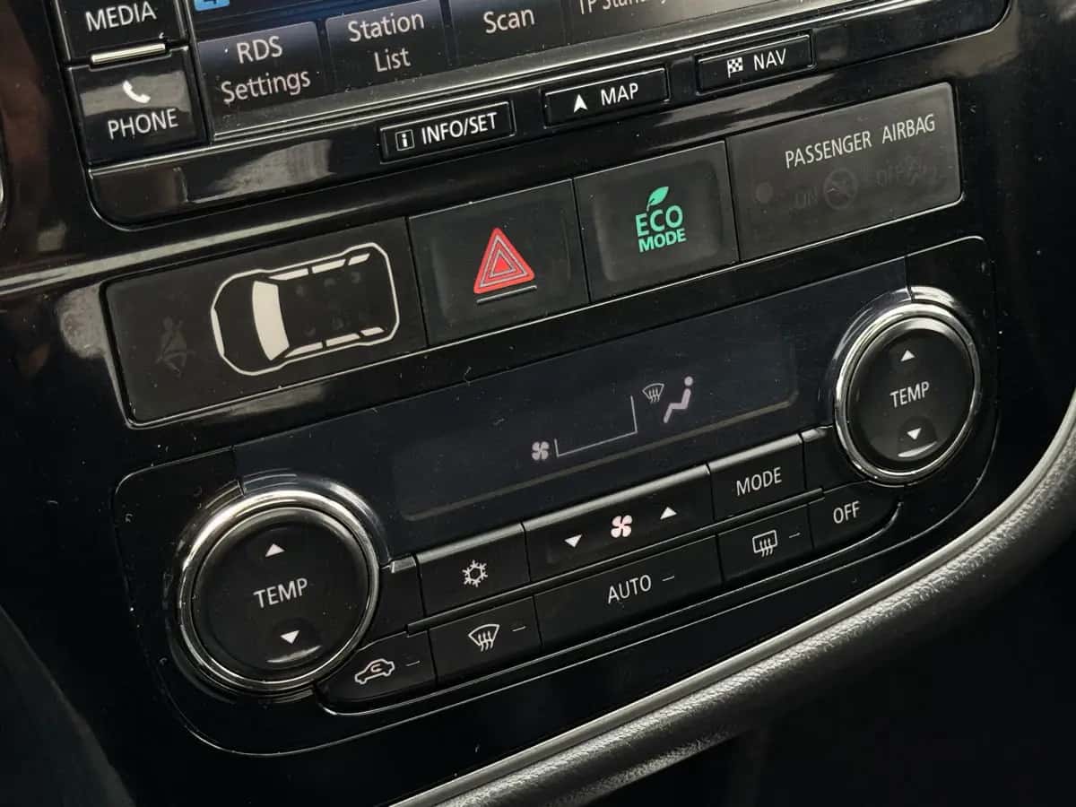 Mitsubishi Outlander - фото 14