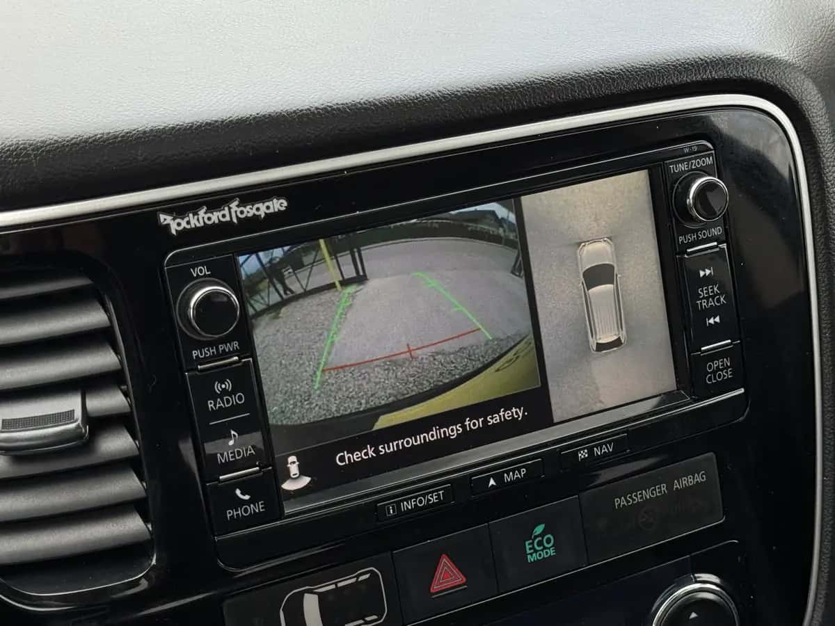 Mitsubishi Outlander - фото 15