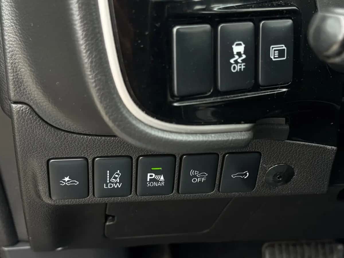 Mitsubishi Outlander - фото 16