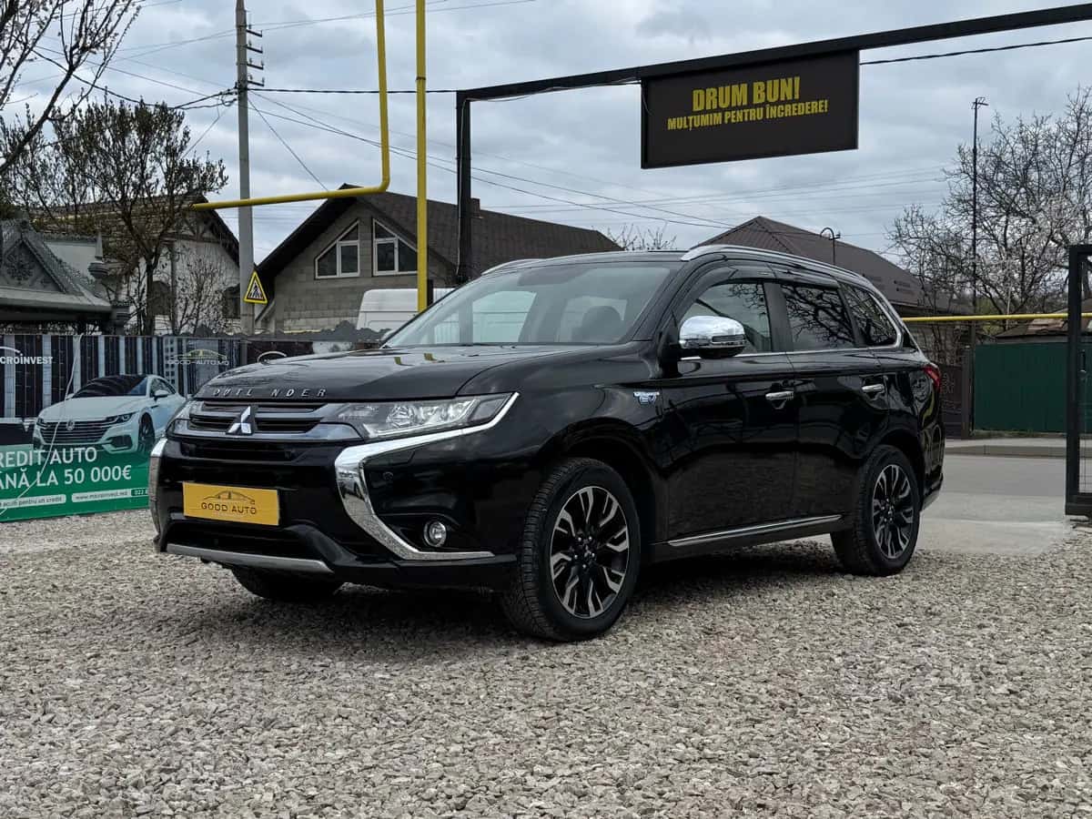 Mitsubishi Outlander - фото 3