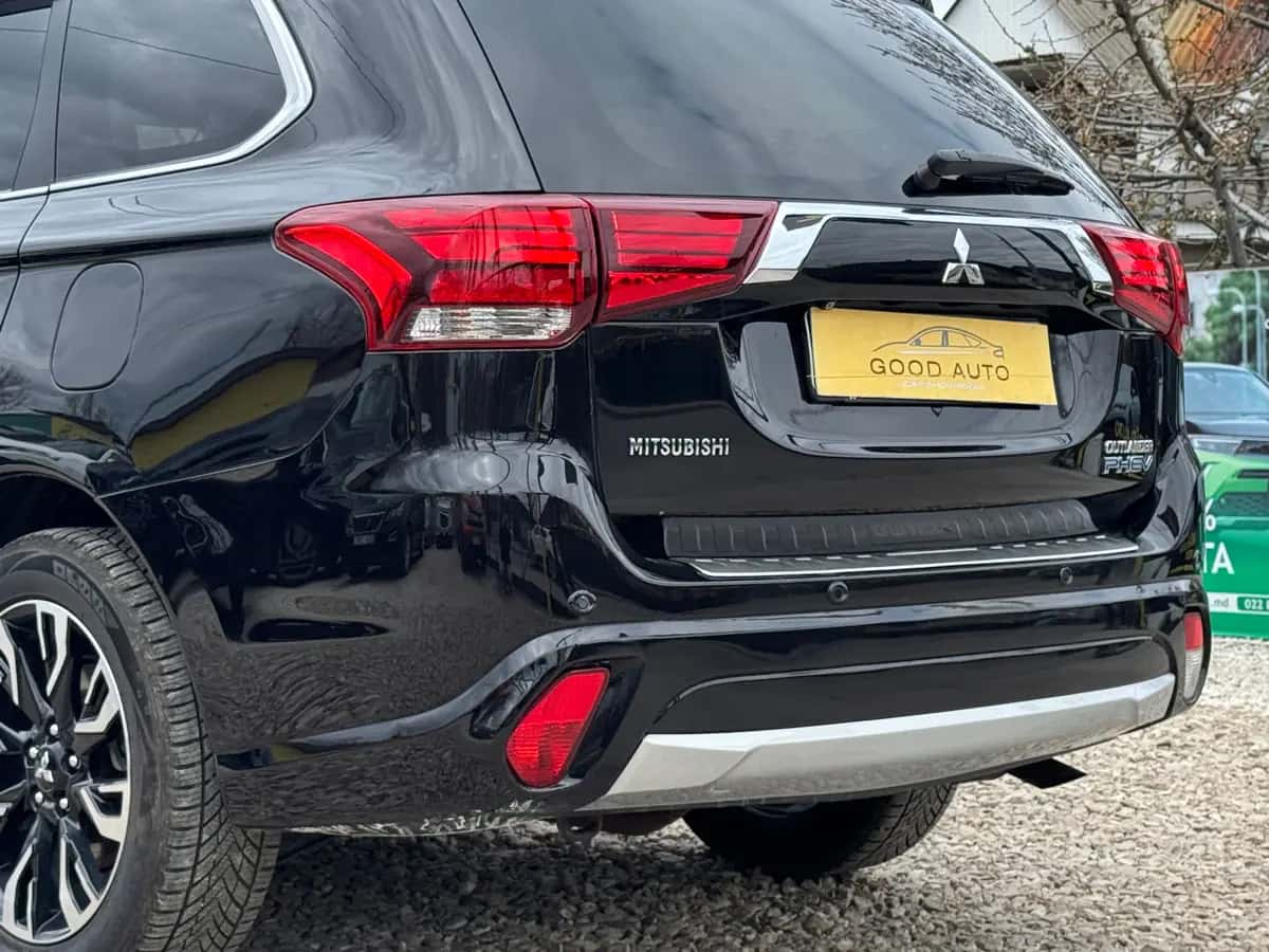 Mitsubishi Outlander - фото 7