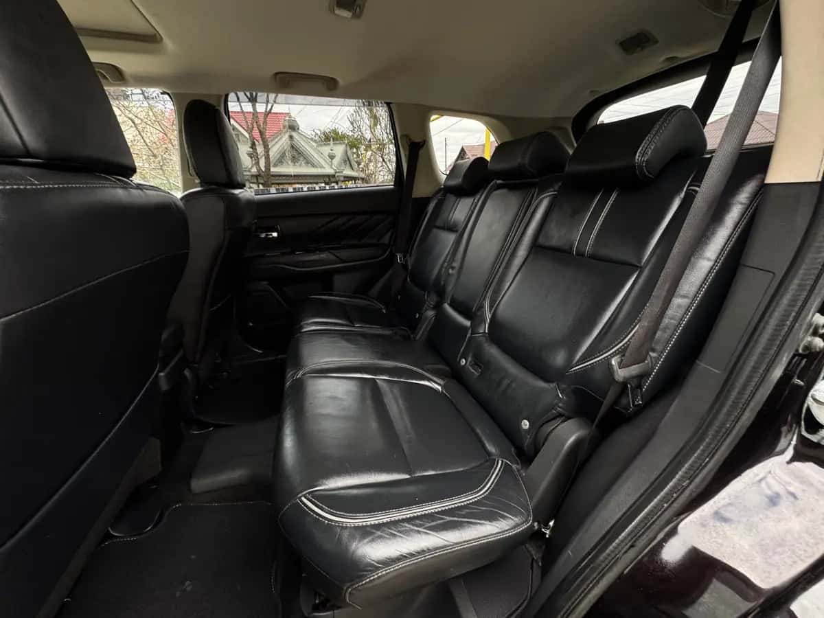 Mitsubishi Outlander - фото 9