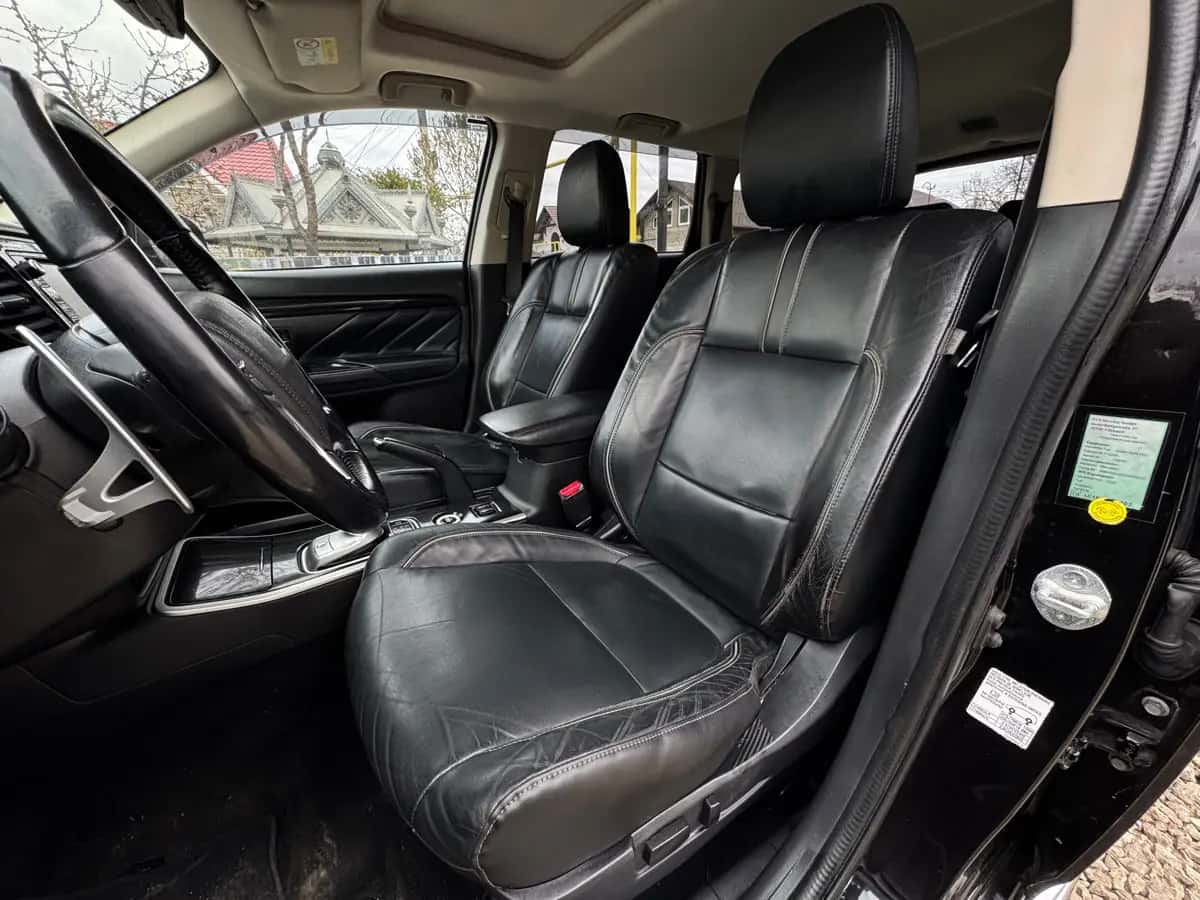 Mitsubishi Outlander - фото 10