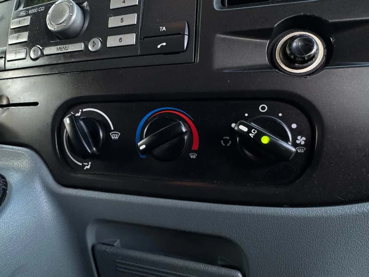 Ford TRANZIT - фото 11