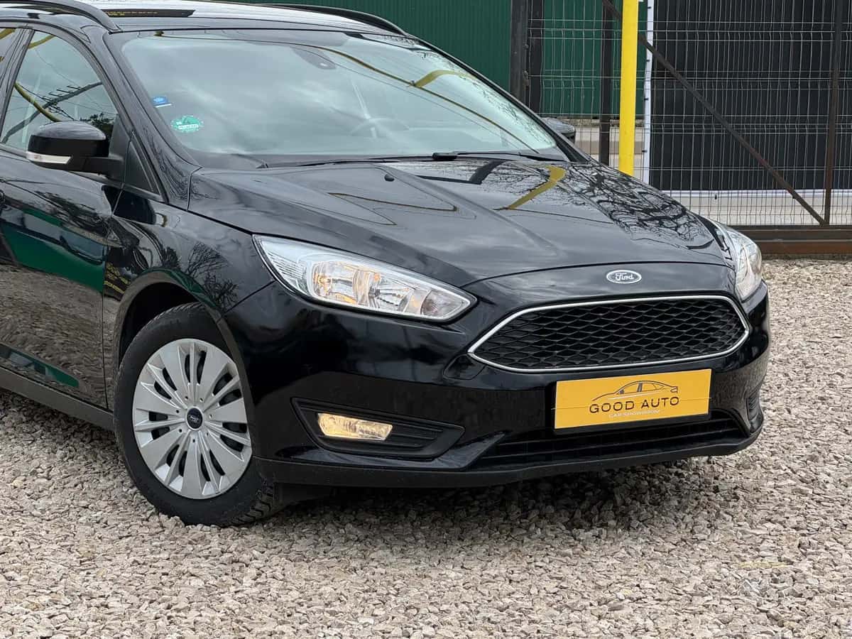 Ford Focus - фото 2